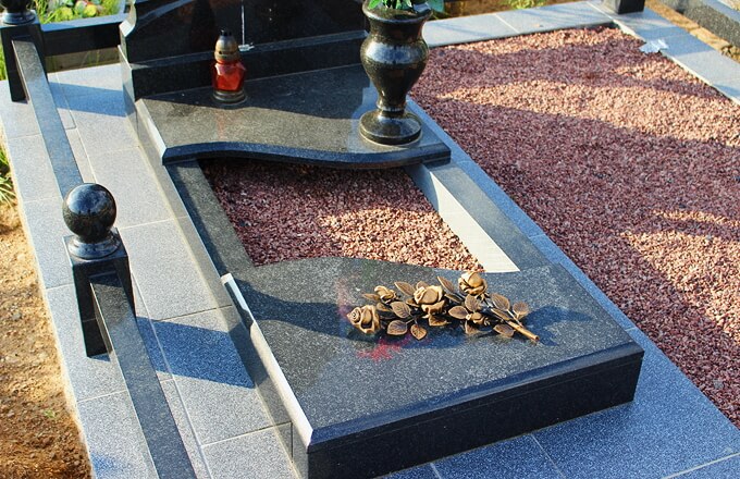 Благоустройство могилы на кладбище по выгодной цене