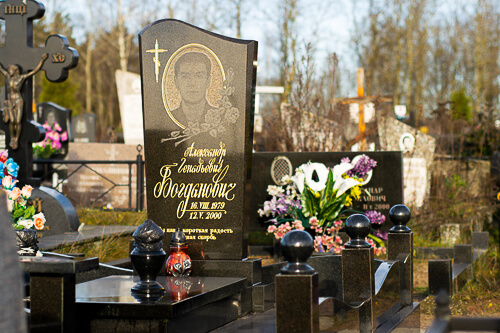 Памятник дешево в Минске, фото и цены