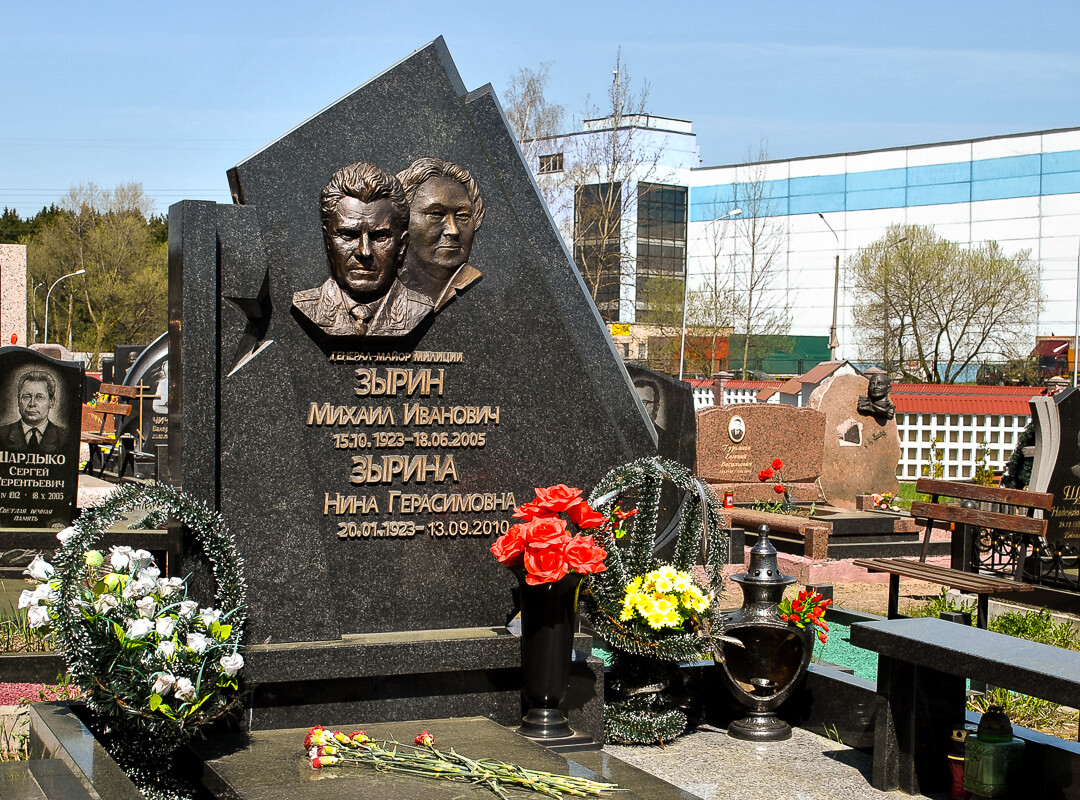 Предлагаем элитные памятники в Минске с доставкой по Минскому району