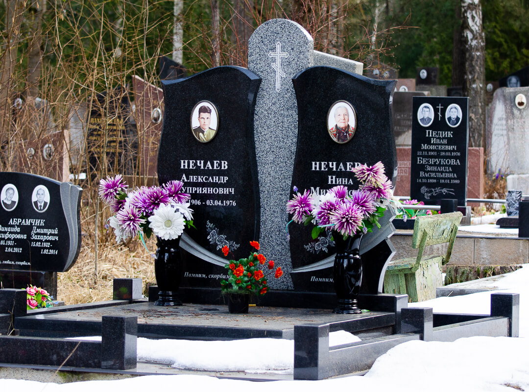 Эксклюзивные памятники
