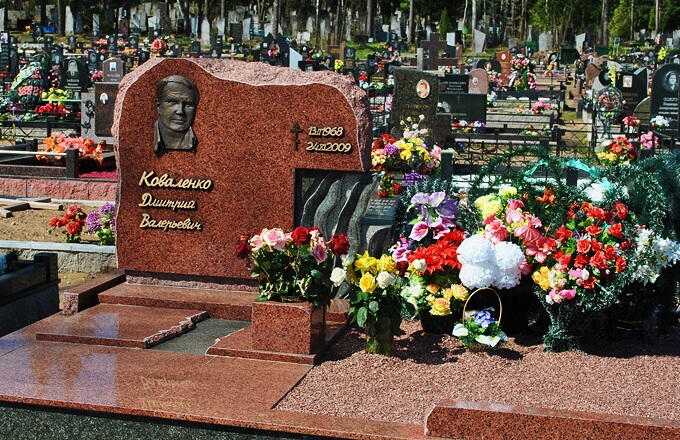 Цены на памятники из гранита в Минске