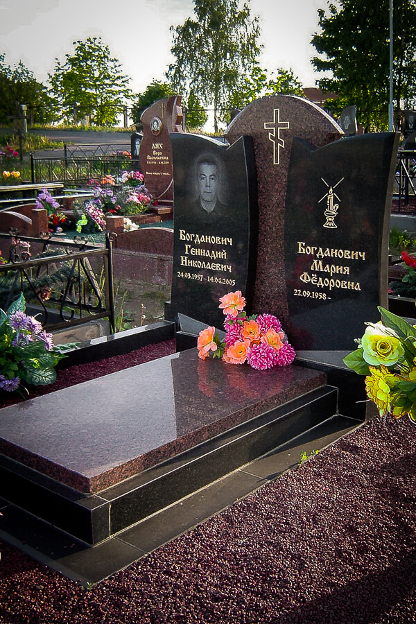 Семейные памятники могут быть изготовлены из нескольких видов гранита