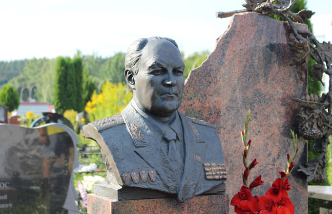 Статья про памятники