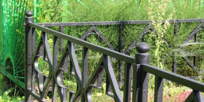 Металлическая ограда в Минске фото изделия на Западном кладбище